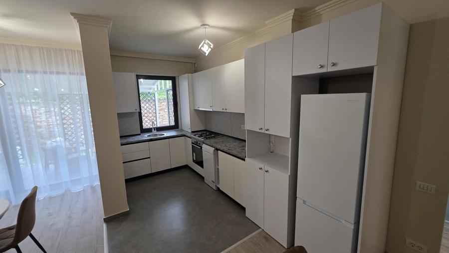 Apartament cu 2 camere în Decebal