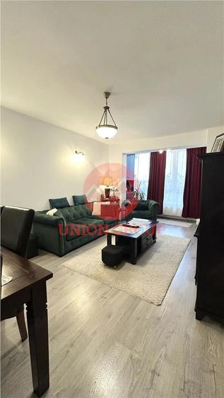 Apartament cu 3 camere decomandat în Km 4