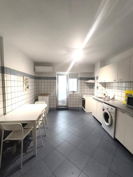 Apartament cu 2 camere semidecomandat în Calea Călărașilor