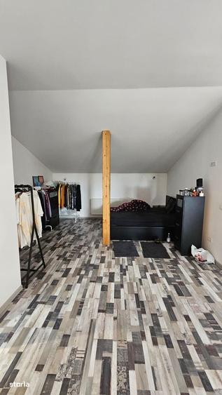 Casă cu 4 camere cu Teren 750 Mp în Brănești