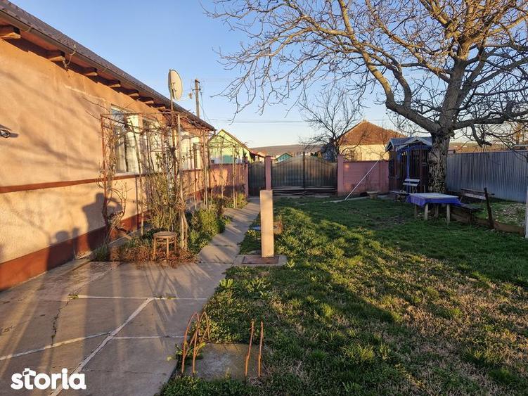 Casă cu 4 camere cu Teren 1500 Mp în Funcționarilor