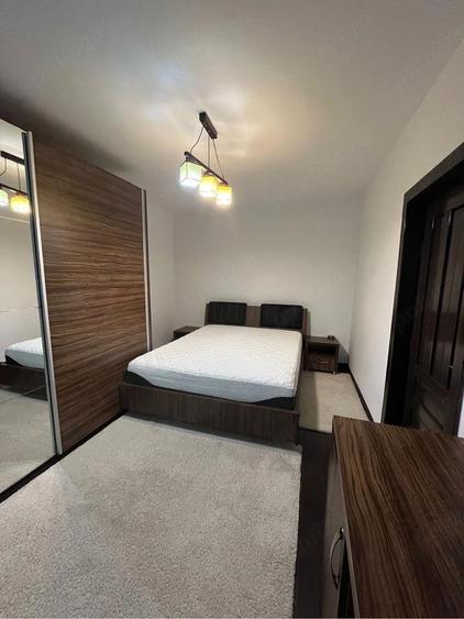 Apartament cu 3 camere decomandat în Parc Zăvoi