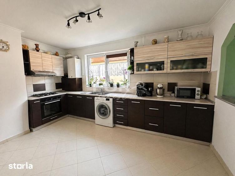 Casă cu 4 camere cu Teren 235 Mp în Iosia