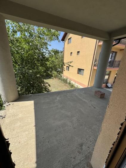 Casă individuală cu 7 camere cu Teren 2274 Mp în Târgșoru Vechi