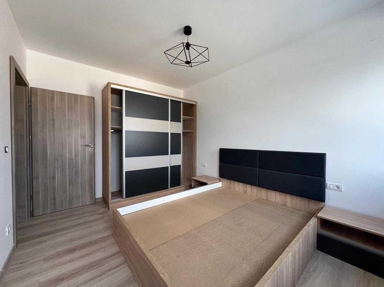 Apartament cu 2 camere decomandat în Lipovei