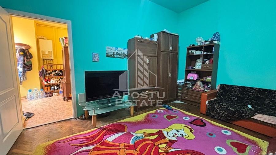 Apartament cu 2 camere la curte comuna, zona Iosefin - 1