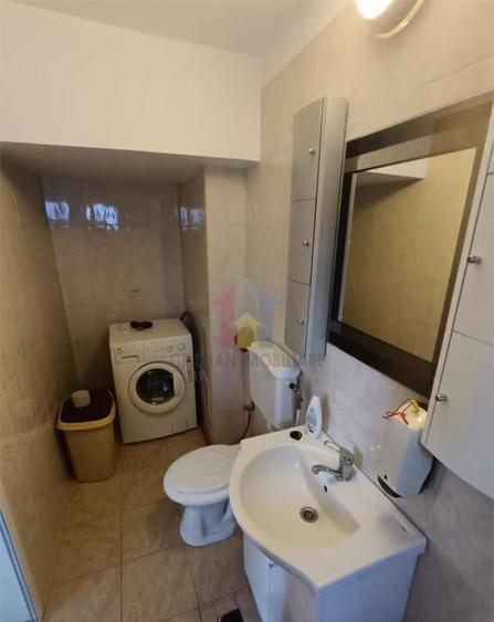 SUPER PRET! Ap 3 camere, Decomandat, zona Vidin Etaj 4/5, 70 - 6