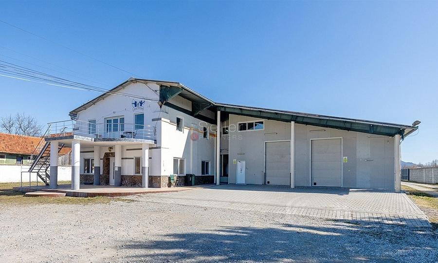 Platformă industrială cu 2 hale și sediu administrativ – teren 3.871 m - 1