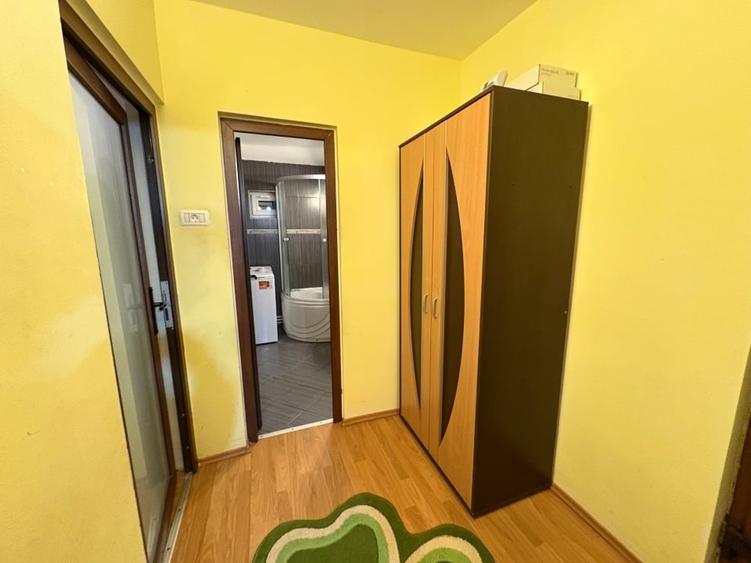 De inchiriat ap 3 camere decom zona gara-termen lung;bloc 1990;3parcari gratuite - 11