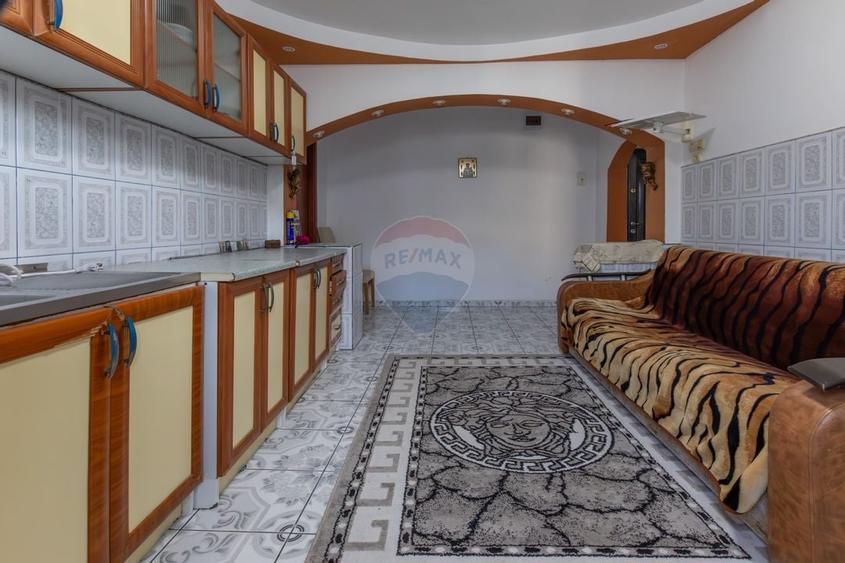 Apartament cu 2 camere de vânzare în zona Milcov - 1