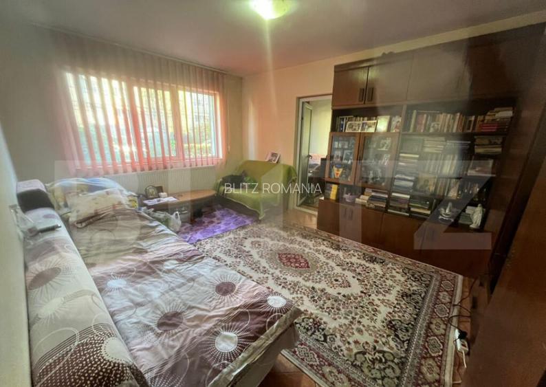 Apartament mobilat, parter, 40 mp, Micro 11 bloc 4 etaje Apartament mobilat, parter, 40 mp, Micro 11 bloc 4 etaje