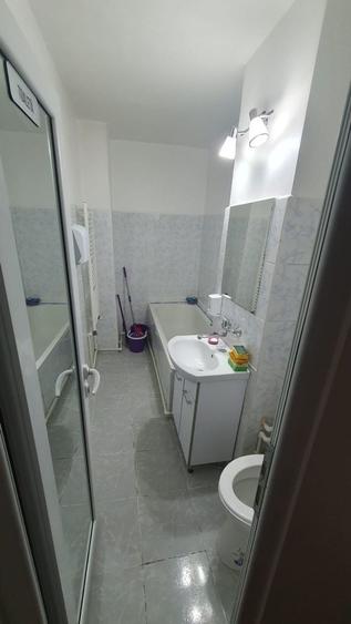 Apartament cu 2 camere decomandat în Sârbi