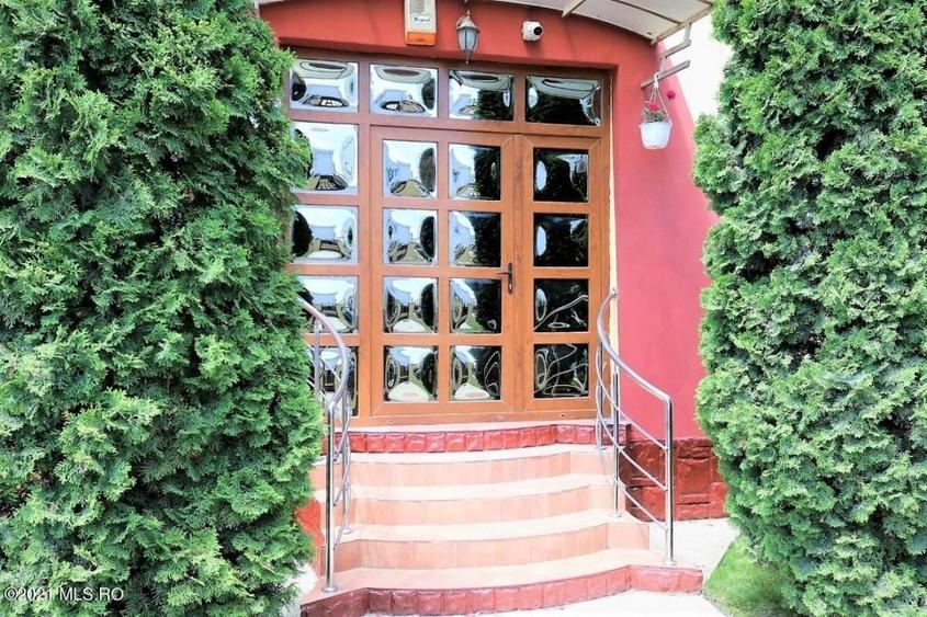 Mamaia Nord - Langa Mare, pensiune la cheie, 11 camere, 9 bai! - 30