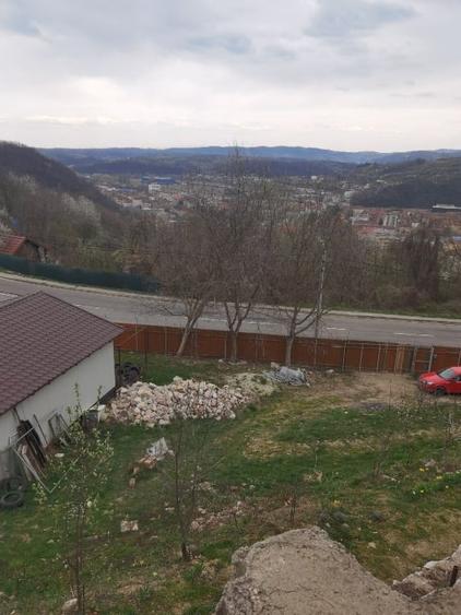 Vând casă în Reșița - 2