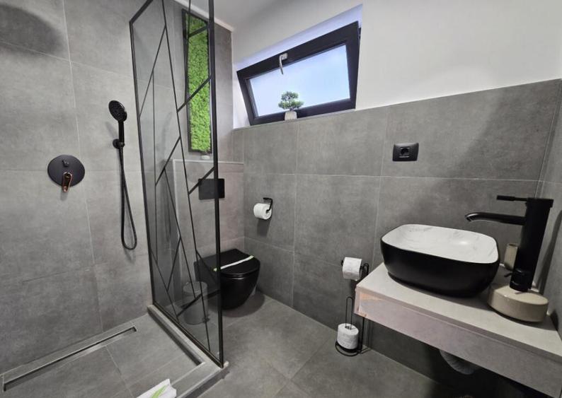 Cabane scandinave premium, vedere catre padure investi - 12