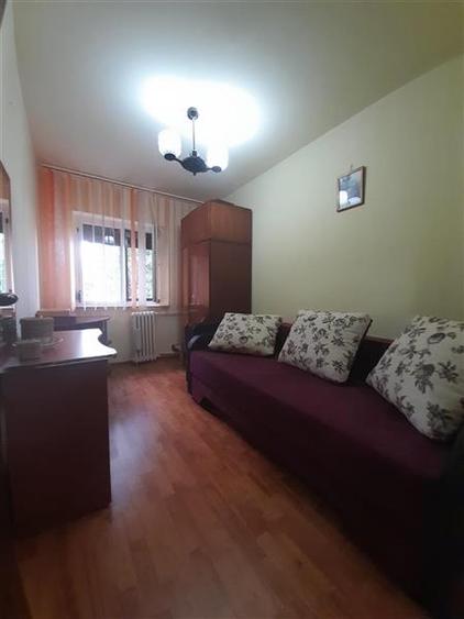Apartament 3 camere de inchiriat zona Malu Roșu - 2
