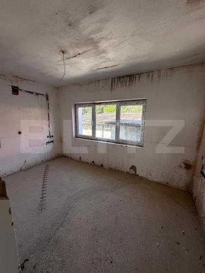 Casa cu potential deosebit, 172 m? utili, teren 500 m?, sat Buza - 9