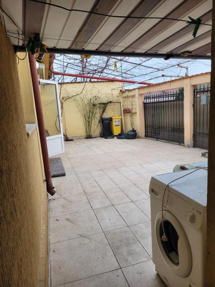 Casa parter cu 4 camere si anexe - cartier Coiciu - 3