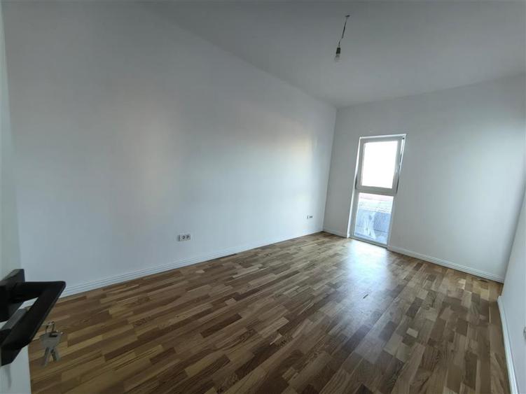 Ap. 3 camere, et.2, bloc nou cu lift - 10