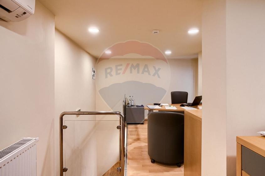 Spatiu comercial 112 mp de inchiriat in Podgoria, Bld. Revolutiei - 7