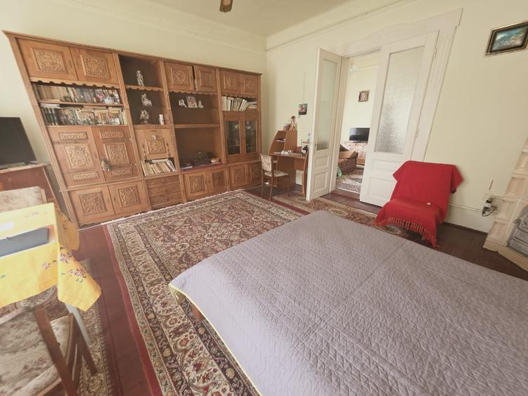 Vand casa saseasca 4 camere cu teren generos 1900mp - 7