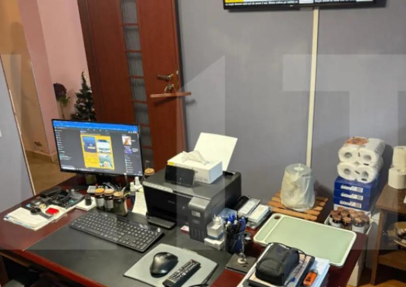 De vanzare - apartament 3 camere Giule?ti - 2