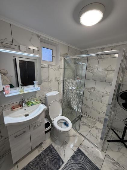 Casa demolabila  și teren 800mp cu toate utilitățile deschidere 26,5mp - 4