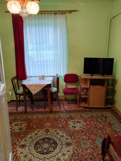 Casa in Agnita str. Closca, 5 camere, singur in curte, teren 800mp - 1