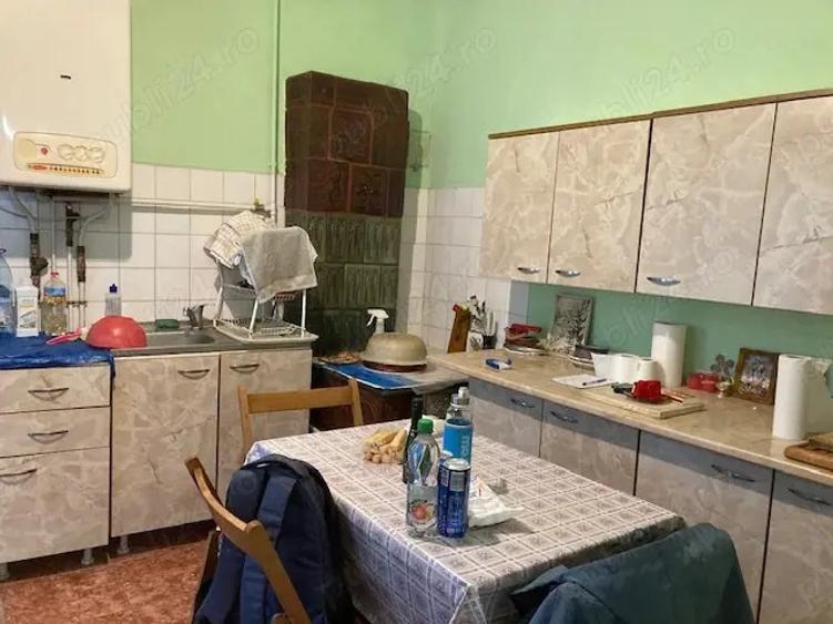 Casa 88mp + curte 200mp, Pieptanari sect.5 185000 eur - 2