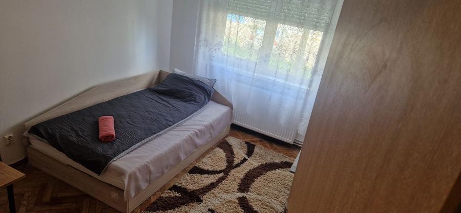 Inchiriez apartament 3 camere decomandat - 4