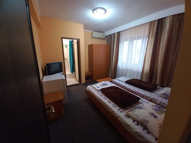 Inchiriez camere la vila - 4