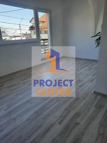 Spatiu birouri, central, etajul 1 - 5