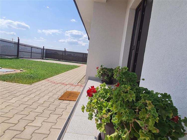 In stil mediteranean, curte proprie, 4 camere, terasa, pod mansardabil, Harman, - 22