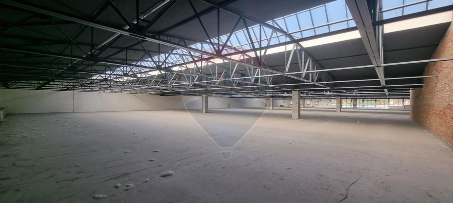 DE INCHIRIAT Spațiu comercial | 3872mp | Preciziei / Militari - 18