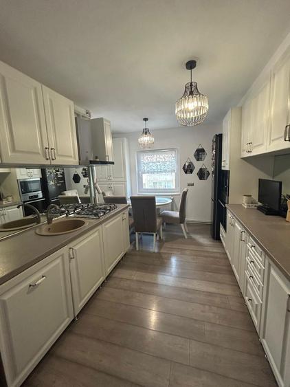 Apartament de vanzare 4 camere, str. C.R.Vivu, Bistrita - 8