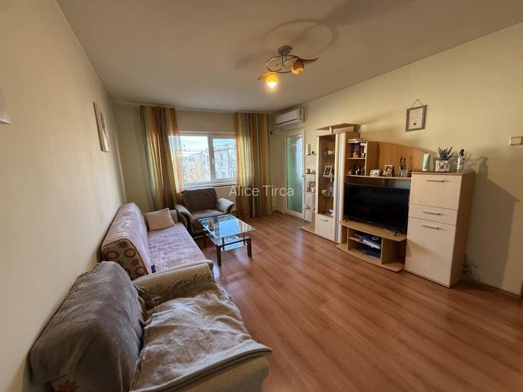 Apartament 3 camere, decomandat, 71.88 mp, cartier 1 Mai, zona Scoala 36