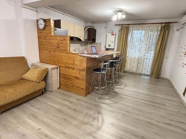 Apartament spatios de vanzare 2 camere EROILOR . VOLUNTARI A3 - 8