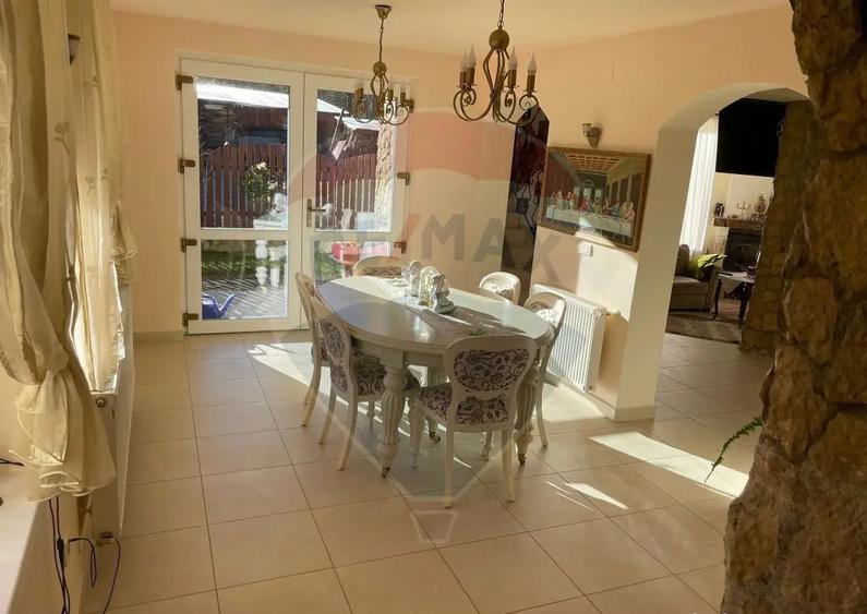 Casa / Vila de lux cu 5 camere de vanzare - 7