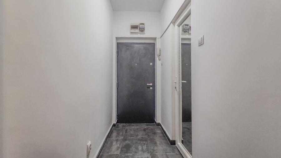 Garsonieră spațioasă de închiriat – Universitate | Str. Academiei - 10