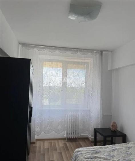 Vanzare Apartament 3 Camere Semidecomandat Bd.Ctin.Brancoveanu Vanzare Apartament 3 Camere Semidecomandat Bd.Ctin.Brancoveanu