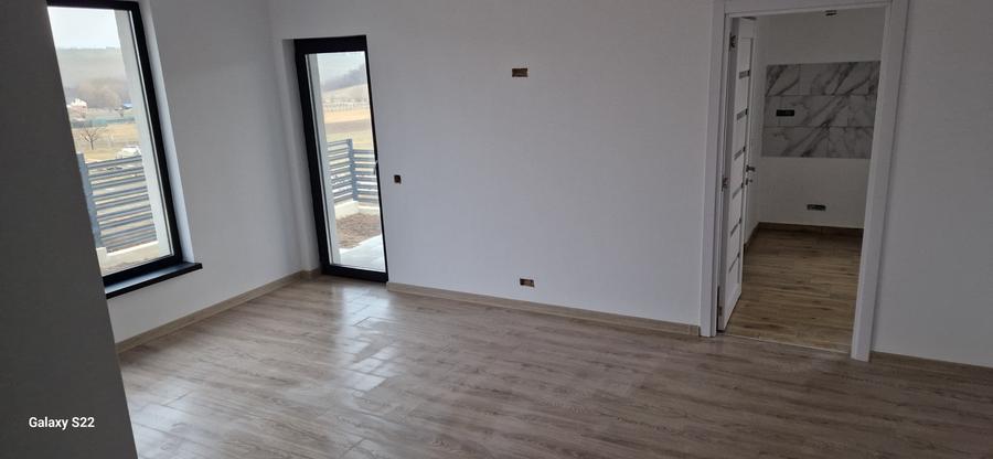 Casa noua pe parter la Bucovina-Curtesti - 2