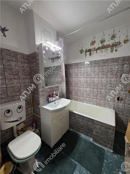 Apartament cu 3 camere decoamndate in zona Valea Aurie din Sibiu - 10