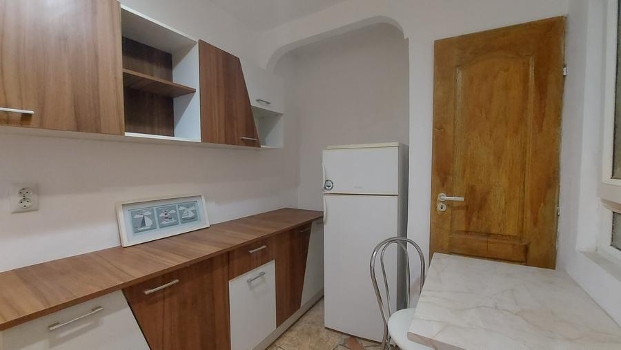 Apartament cu 2 camere decomandat în Cantemir