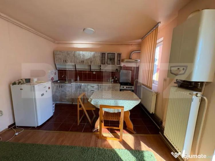 Apartament de inchiriat, 2 camere semidecomandate, 44 mp, b - 3