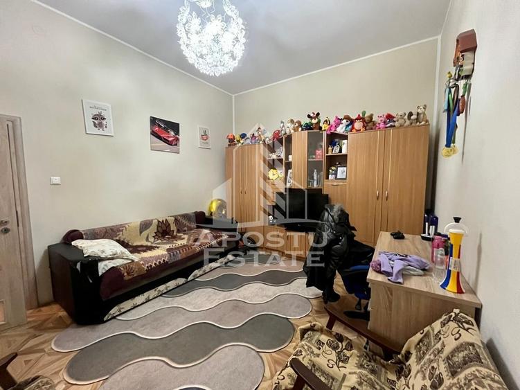 Apartament 2 camere, curte comuna,zona Traian - 2