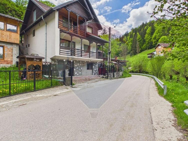 Pensiune/casa montană 9 camere în Dâmbovicioara, comision 0% - 59