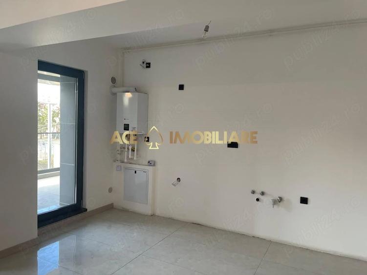 Apartament cu 3 camere decomandat în Vitan
