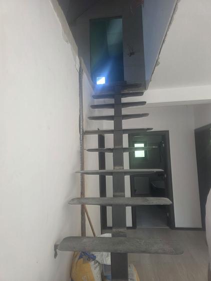 Vand Casa zona Hemeiusi langa primarie - 5