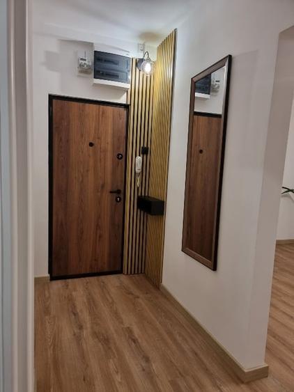 Propietar Vand Apartament  2  Camere Ion Mihalache nr 158 Metrou stația 1Mai - 5