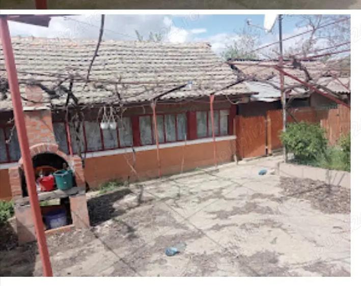 Vand casa comuna Livezile - 3